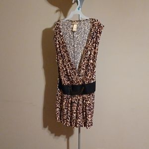 Leopard sleeveless shirt